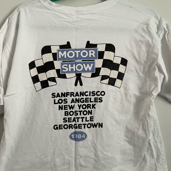 Brandy Melville Tops Brandy Melville Graphic Tee Poshmark